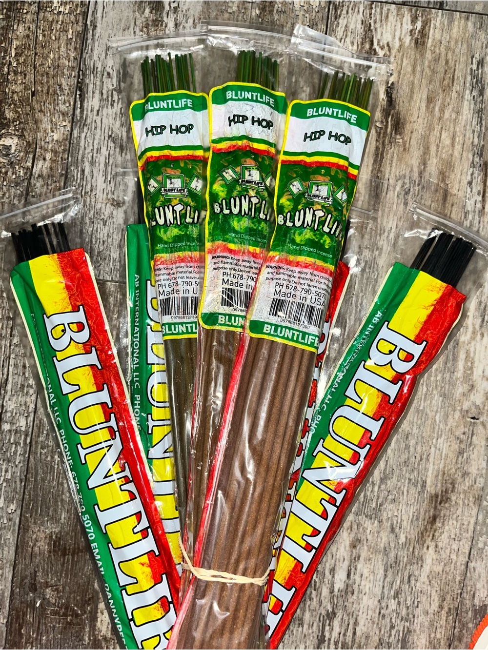 (25 incense) hip hop
BluntLife JUMBO 19" Incense
🌿 Fresh & Unique